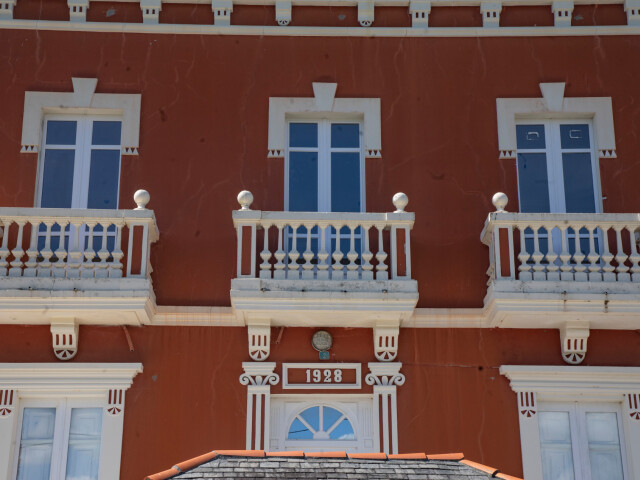 Villa Esteveri detalle fachada a
