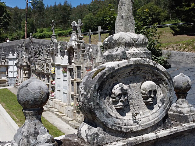Cementerio Indiano de Xerdiz detalle a